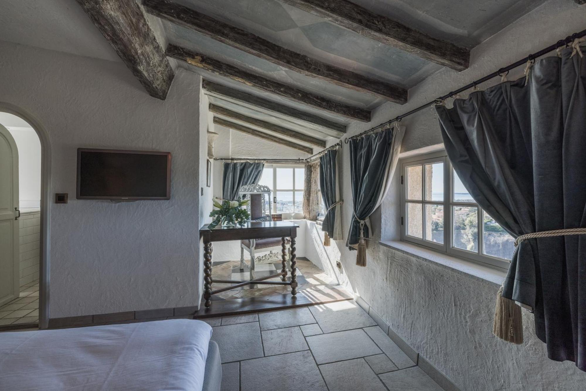 Château Le Cagnard Cagnes-sur-Mer Exterior foto